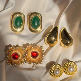 <a href='https://www.instagram.com/p/CxnQXlHovps/'>The absolute trend ✨#hadragirl #hadra_jewels #vintageearrings #clipearrings #srudearrings</a>