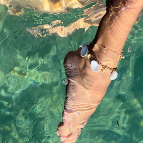 <a href='https://www.instagram.com/p/C9e0THTo_6l/'>Mermaid stuf around ????#hadragirl #hadra_jewels #anklets #ankletbracelet</a>
